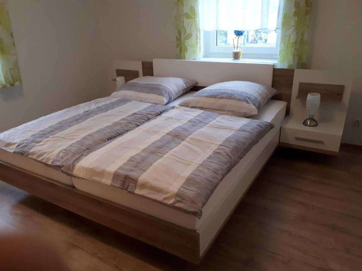 Ferienwohnung Karlguth Нойштадт-ин-Захзен Экстерьер фото